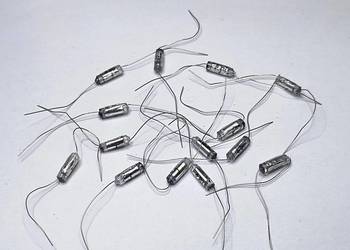 Kondensator 620pF 63V KsF Unitra MIFLEX