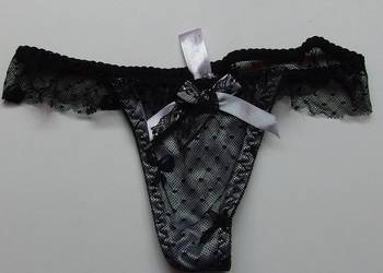 czarno białe stringi majtki koronkowe koronka xs 34