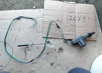 AUDI 80 B3 80B3 SIŁOWNIK CENTRALNEGO ZAMKA DRZWI PRAWY TYŁ