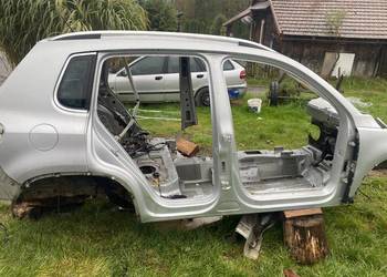 Goła karoseria VW Tiguan 2009