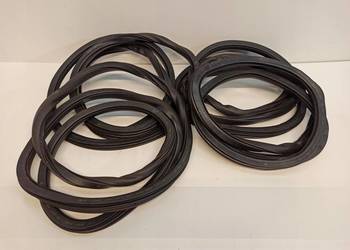 USZCZELKI DRZWI SEAT LEON III 5F4867365 5F4867367