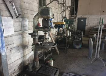 Wiertarka kolumnowa z posuwem