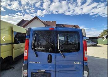 Renault Trafic II 2.0D 2008 lampy tył na części