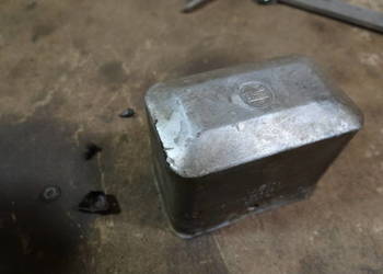 dekielek regulatora napięcia Elmot Junak org PRL