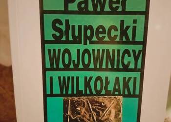 Wojownicy i wilkołaki książki Warszawa księgarnia Praga okaz