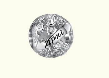 Zawieszka modułowa – Kulka z napisem „April”