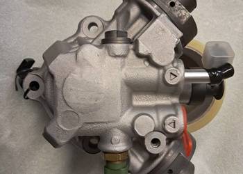 pompa wysokiego ciśnienia wygląda na nową niestety nie wiem do czego