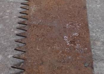 Stara pila do drewna