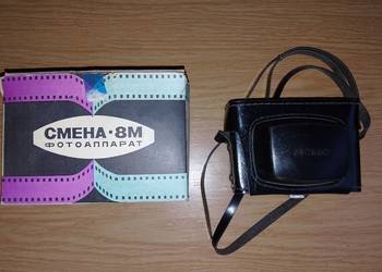 Kultowy radziecki aparat fotograficzny SMENA 8M z 1980 r. z dokumentami