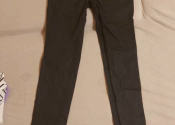 Moda Spodnie Spodnie z zakładkami Mango Spodnie z zak\u0142adkami czarny-w kolorze bia\u0142ej we\u0142ny W stylu biznesowym 