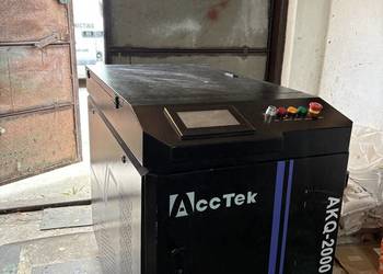 Laser AKQ2000. Używany 50-60 godzin.
