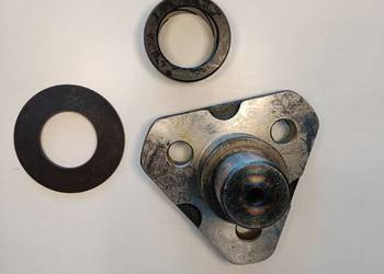 Zestaw sworznia górnego zwrotnicy Case 580 New Holland 95 Fiat Hitachi