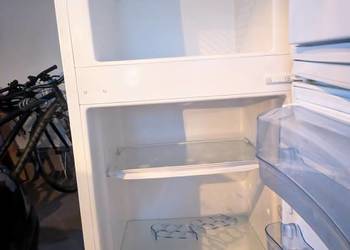 Czyściutka, sprawna lodówka marki Amica