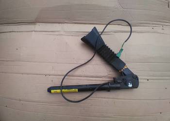 Opel Astra II napinacz pasa prawy 90560656