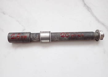 Oś Ośka 20mm Grubości Koła Przód Honda CRF 450 06r