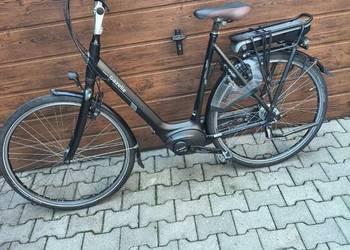 Rower elektryczny Gazelle Grenoble c 7 posiada centralny napęd Bosch