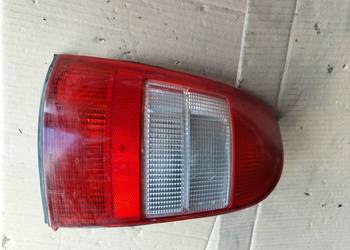 Opel Vectra B kombi  LAMPA TYŁ TYLNA LEWA