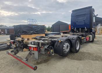 Zabudowa BDF Mercedes Actros