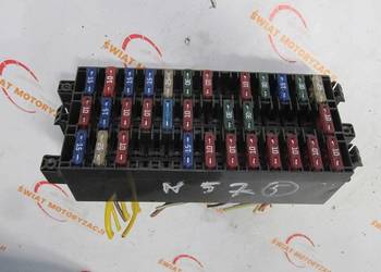 OPEL VIVARO A LIFT 11r skrzynka bezpieczników