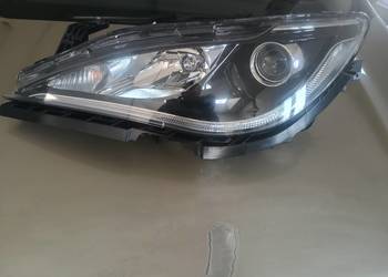 Lampa przednia lewa Xenon LED Chrysler Pacifica 2017-2020