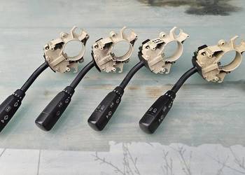 Przełącznik kierunkowskazów manetka mercedes w203 2035450010