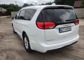 Chrysler Pacifica Touring L
