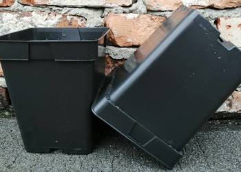 Doniczki P18 wysoka UM 5L 1szt 18x18x21,5cm czarne