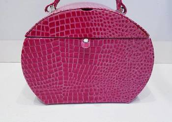 Kuferek na biżuterię i inne bibeloty