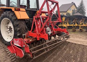 Brona wirowa aktywna Lely z wałem rurowym + hydropak