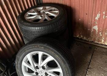 Komplet opon z felgami Toyota Auris 16 cali