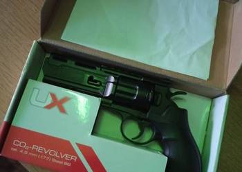 Rewolwer wiatrówka UMAREX