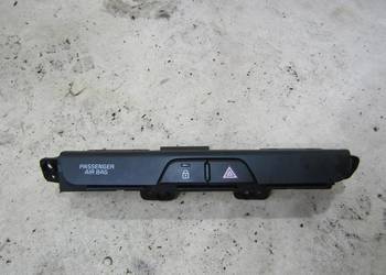 PANEL PRZYCISK PRZEŁĄCZNIK ŚWIATEŁ AWARYJNYCH KIA STONIC 4D6366-1000
