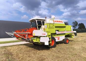 Claas Dominator 96 ze stołem do rzepaku Claas Dominator 96 ze stołem do rzepaku