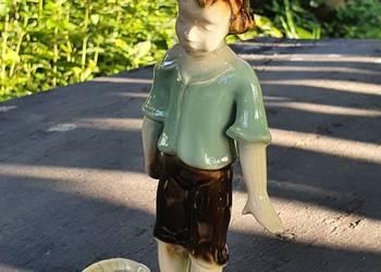 Stara porcelanowa figurka z Rumunii Stara porcelanowa figurka z Rumunii