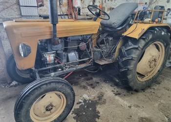 Ciągnik rolniczy c330 c328