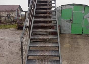 Schody metalowe wejście na wysokość 3m