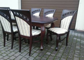 Stylowe nowoczesne ludwikowskie modne tapicerowane glamour