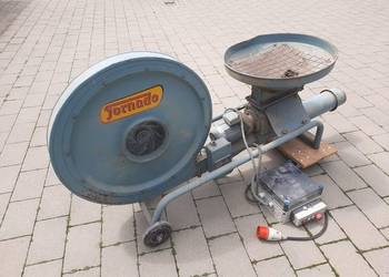 Dmuchawa do zboża 7,5kw z podajnikiem TORNADO z Niemiec