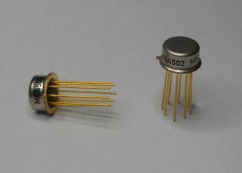 Układ scalony MAA502 TESLA