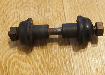 MZ TROPHY UCHWYT ZBIORNIKA, GUMY