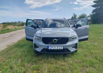 VOLVO xc40 2024