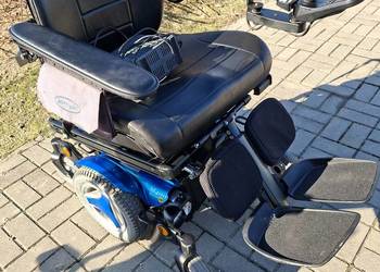 Wózek inwalidzki z napędem siedzisko 62 cm - szerokie Permobile M400