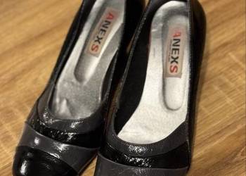 Stylowe czarne buty na koturnie Anexs 37