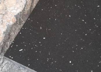 Konglomerat kwarcowy NEGRO LUCIENTE 60x30x2 mat