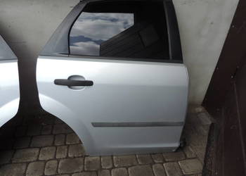 FORD FOCUS MK2 HB 5D DRZWI PRAWY TYŁ KOLOR O3