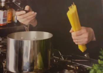 Smacznie i szybko. Nigella Lawson ekspresowo .