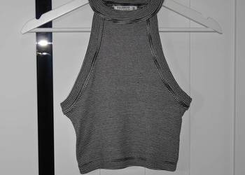 Pull & Bear dopasowana krótka bluzeczka 36