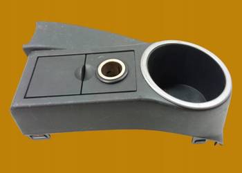 UCHWYT NA KUBEK GNIAZDO AUX KPL DF7164471 Mazda 2 II (2007-2014)