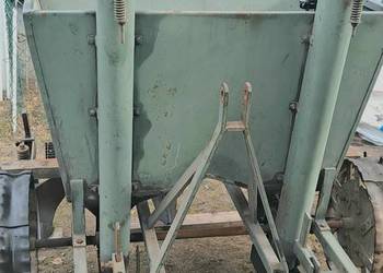 Sprzedam sadzarkę do ziemniaków