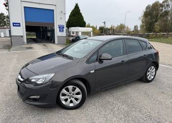 Opel Astra 1.4 BENZYNA Klimatronik Tempomat Nawigacja Ledy Bluetooth